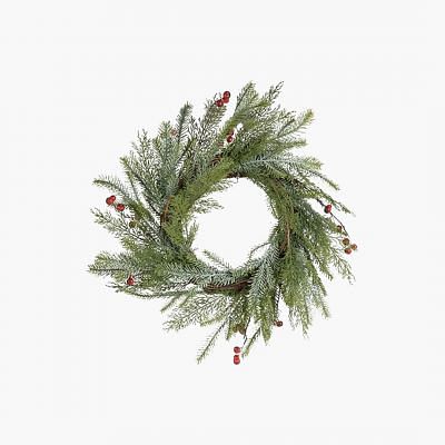 Mixed Pine Wreath With Berry
